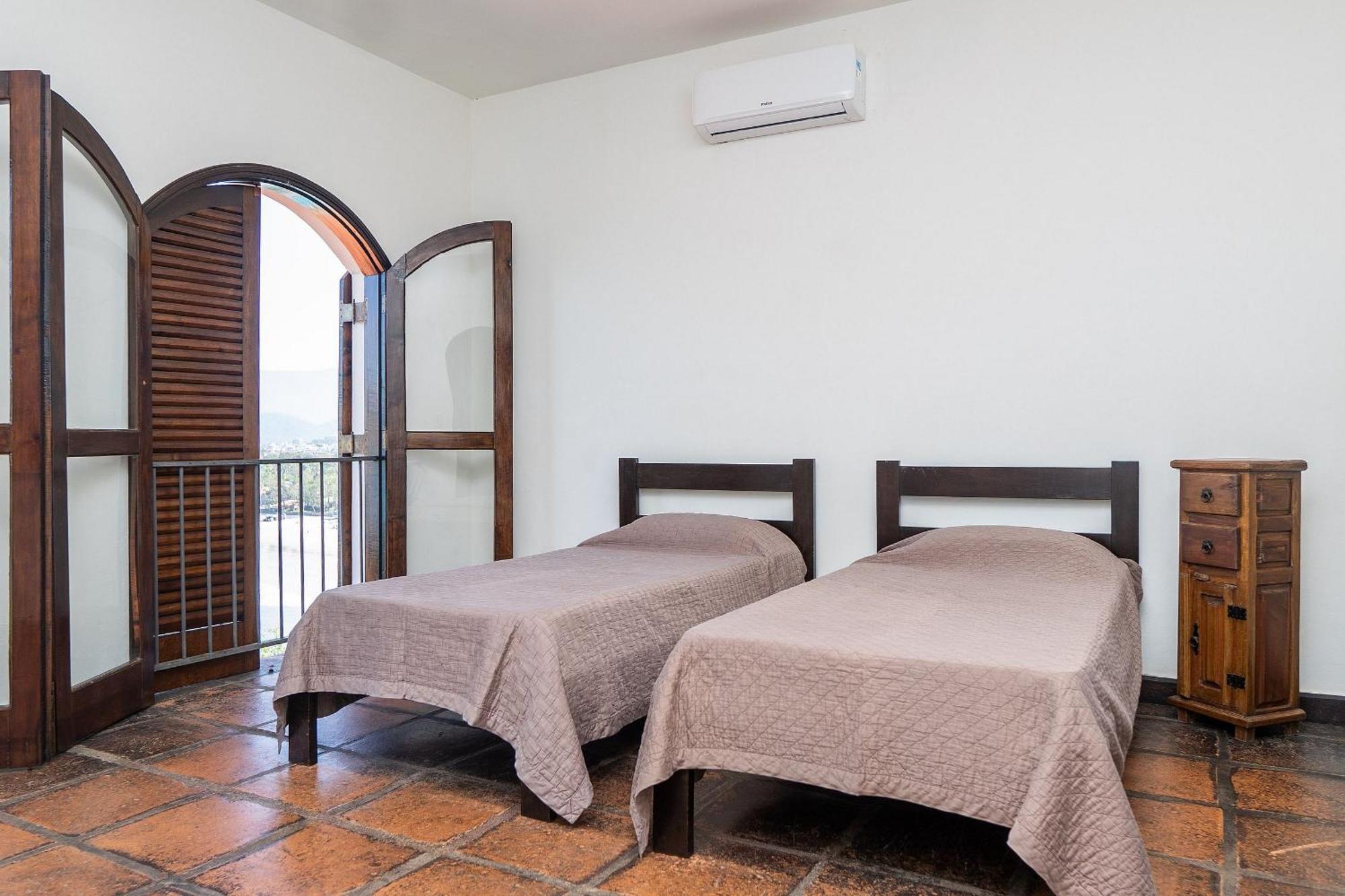 Casa luxuosa com 9 quartos e vista pro mar em Ubatuba, até 25 pessoas Exterior foto