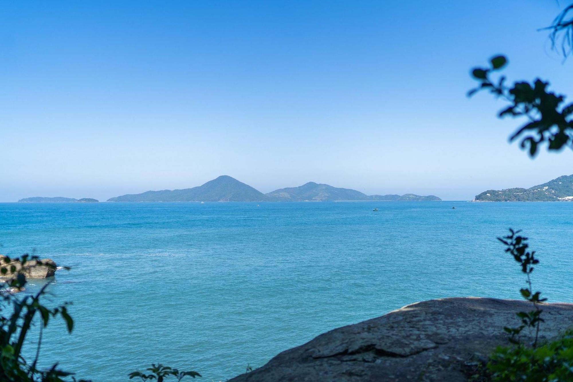 Casa luxuosa com 9 quartos e vista pro mar em Ubatuba, até 25 pessoas Exterior foto